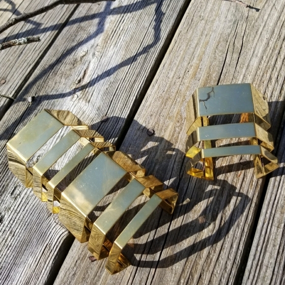 Huge statement gold brass gold cuff sculpture - Picture 2 of 5